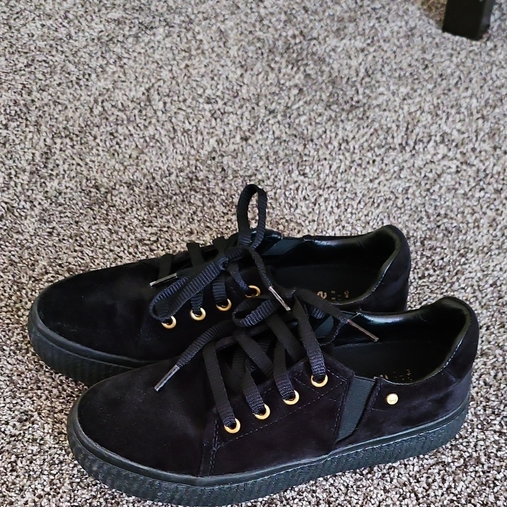 Black Velvet Sneakers😍